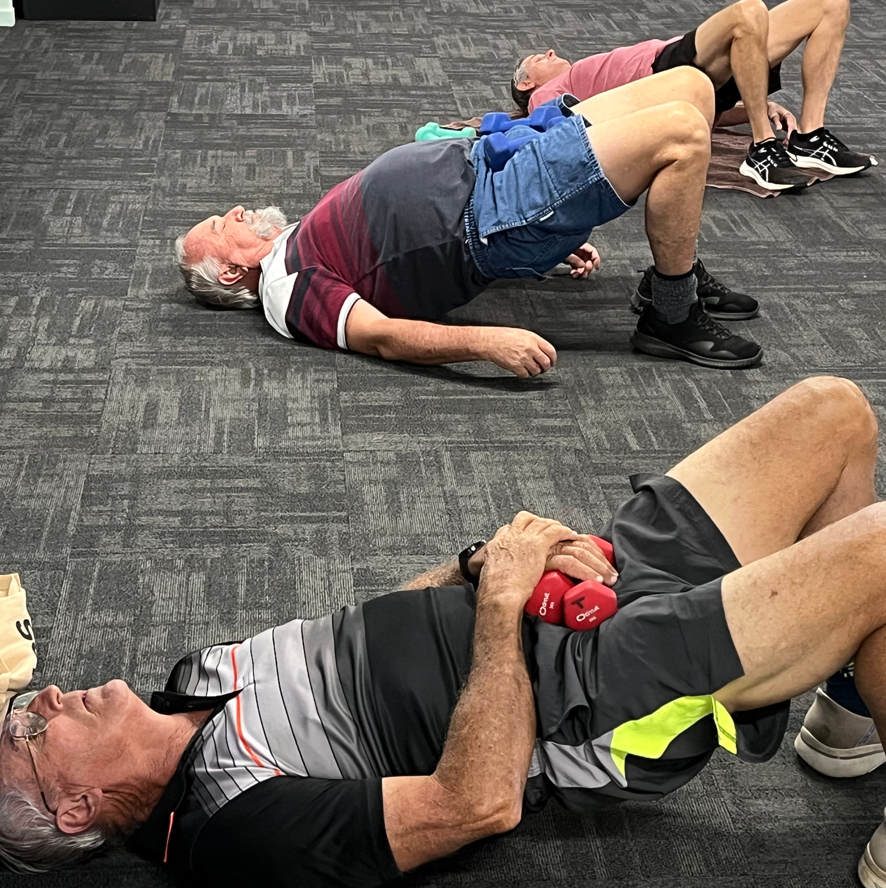 Manfit-Two-men-bridging.png